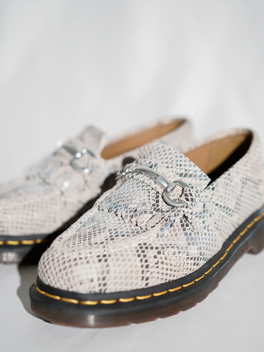 Dr. Martens / Adrian Snaffle Python print suede