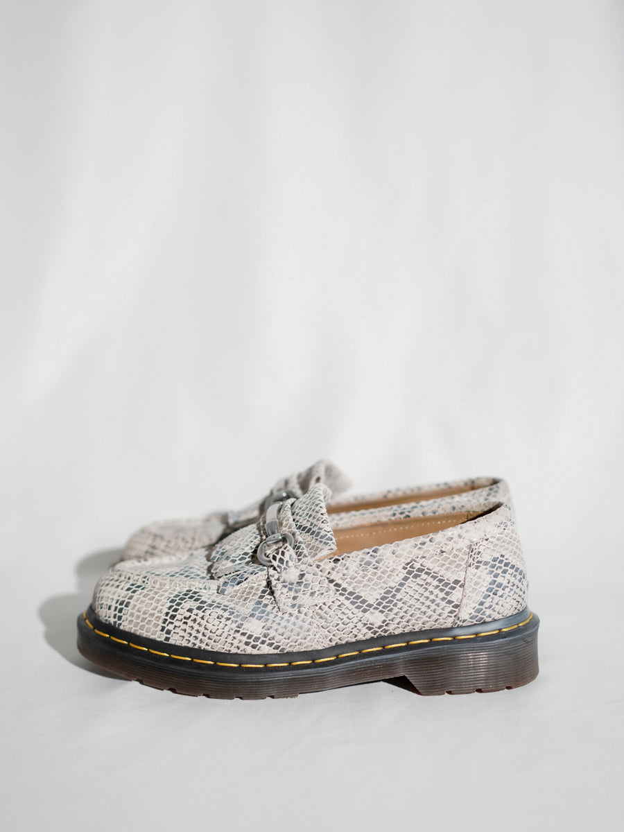Dr. Martens / Adrian Snaffle Python print suede