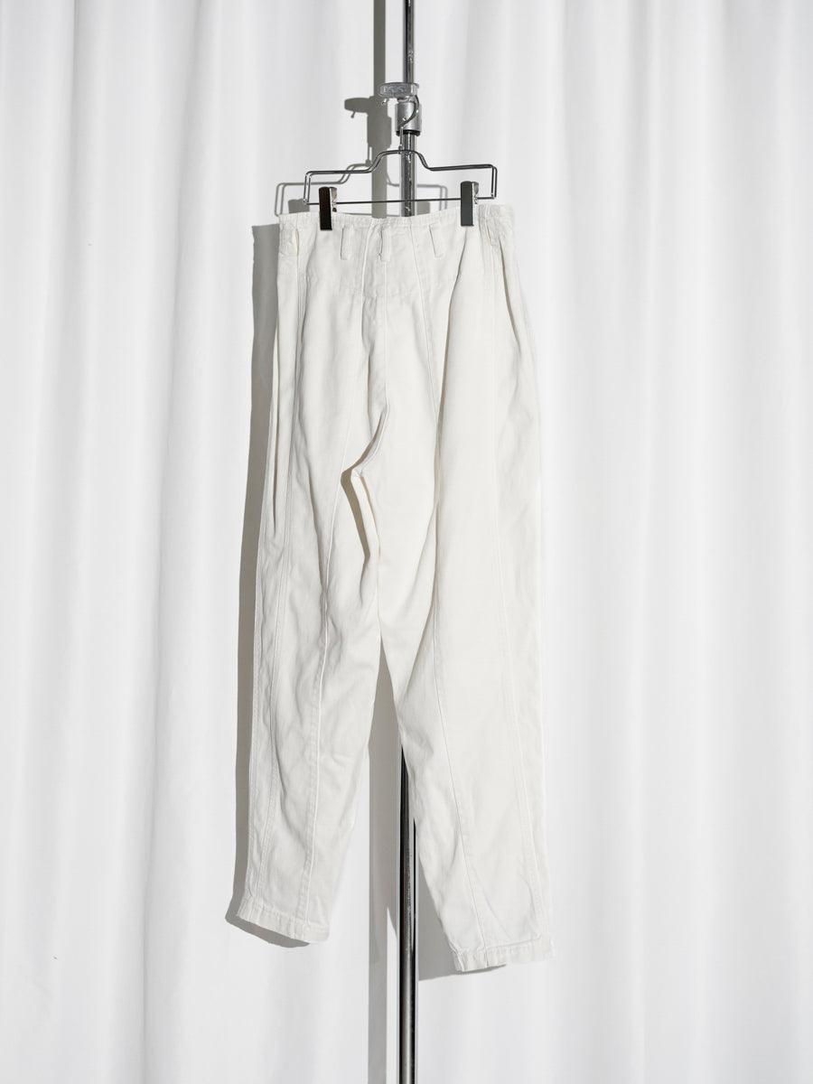 BUGLE BOY / Classic White Tuck Trousers
