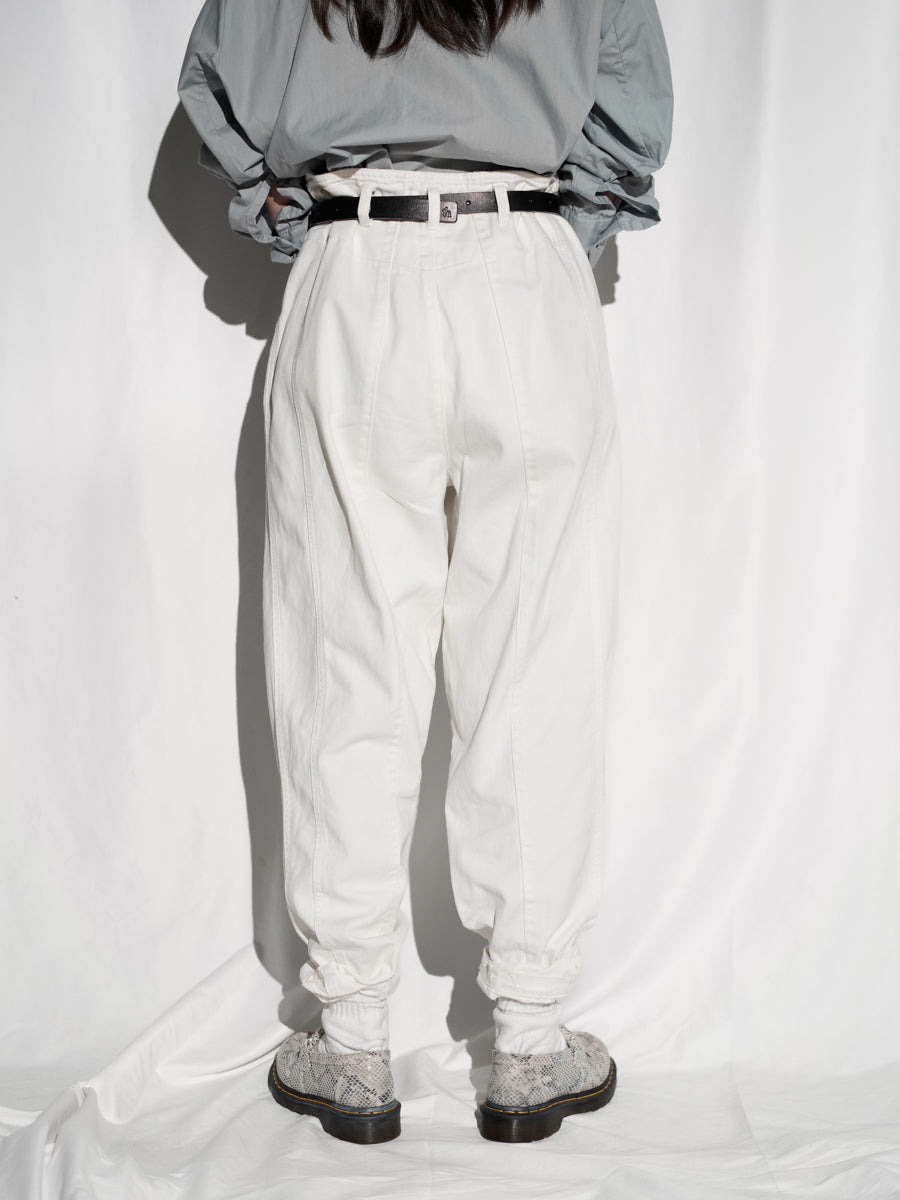 BUGLE BOY / Classic White Tuck Trousers