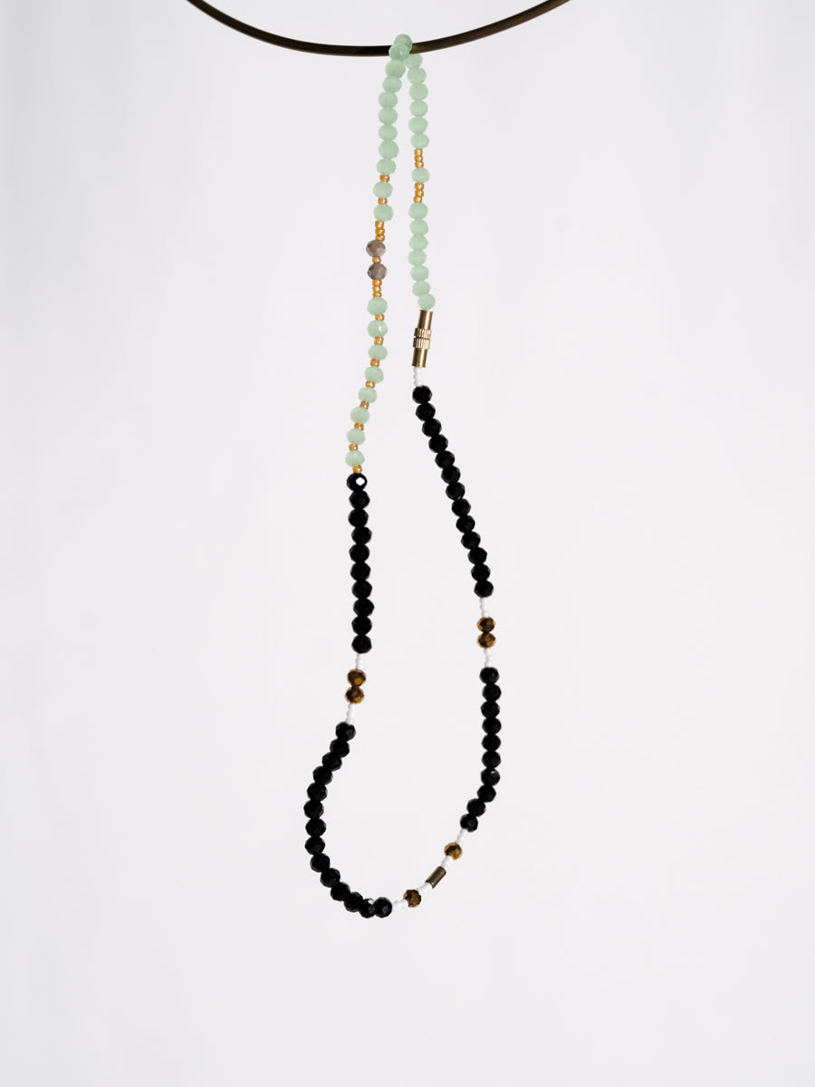 Mummy / Beaded necklace 005