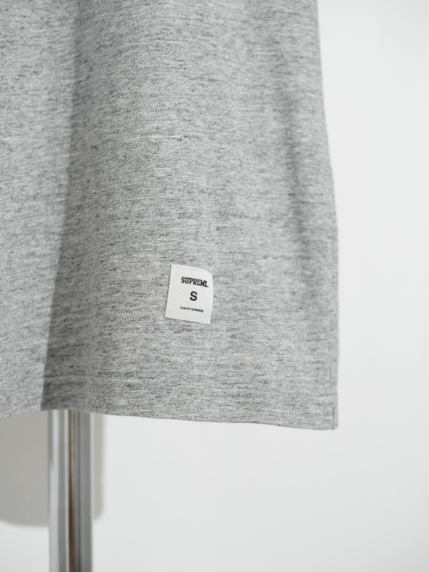 SUPREME / T-shirts
