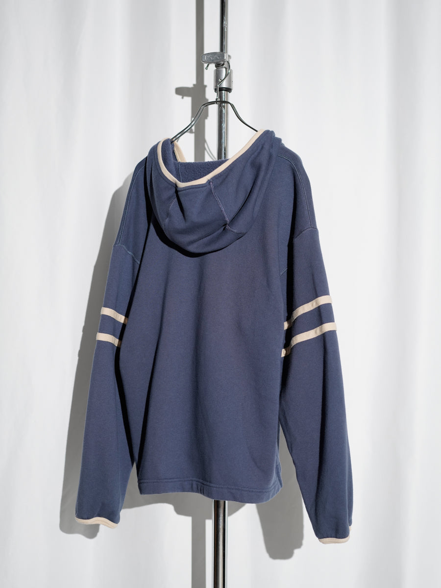 Nike / Pullover Hoodie