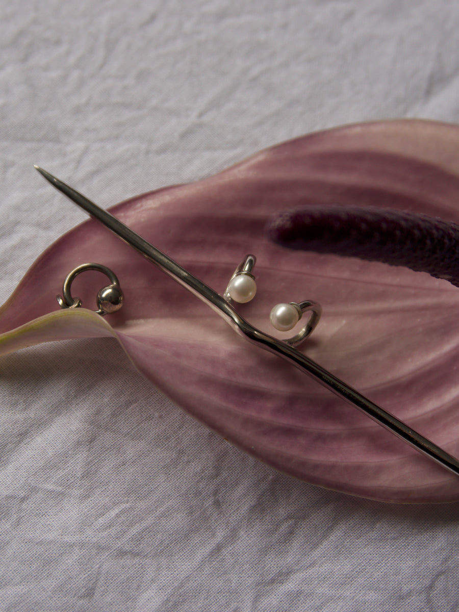 Ear cuff