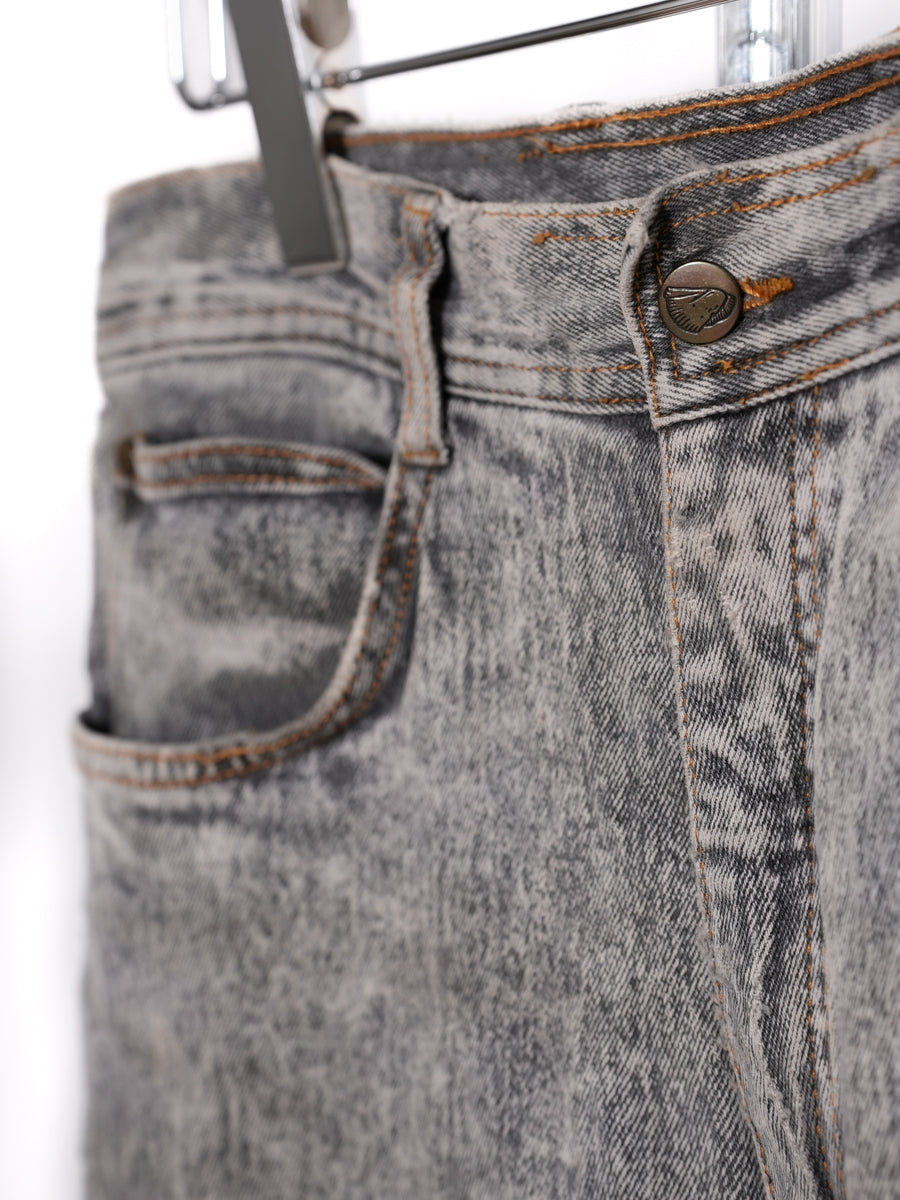 Acid-washed Jeans
